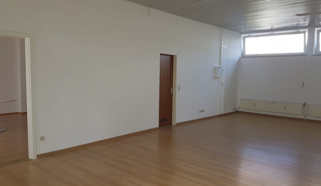 Laden_Ansicht_Innen_1 (002)_edited